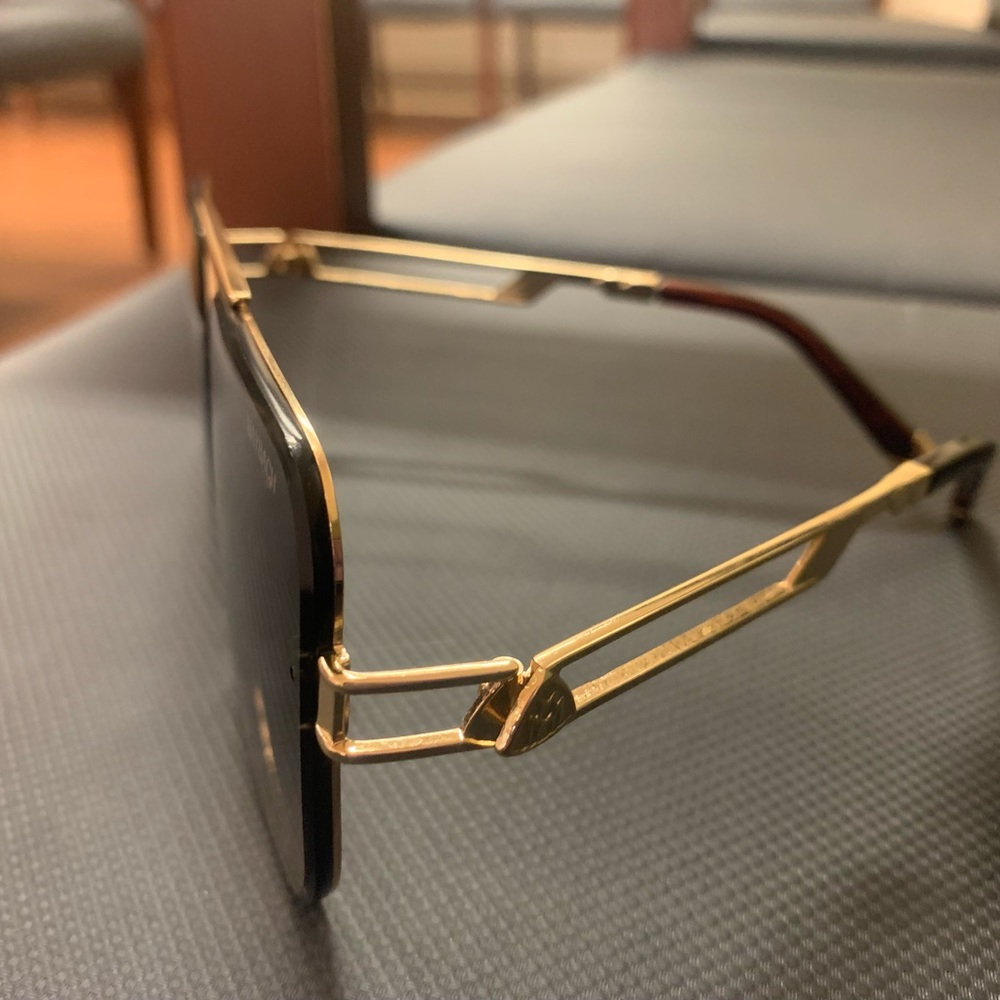 Maybach - Picture 5 of 7